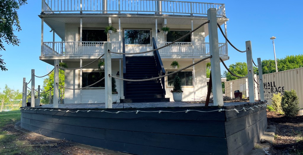 Landmark restaurant Dondie’s to reopen after fire