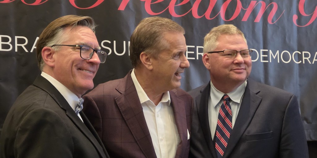 Grand Prairie Herald Publisher Roby Brock; University of Arkansas men’s basketball coach John Calipari; and The Helena World Publisher Andrew Bagley pose for a photo following the Arkansas Press Association Distinguished Service Award on Sept. 22 at Clinton Presidential Library in Little Rock. Photo: I.C. Murrell/Pine Bluff Commercial